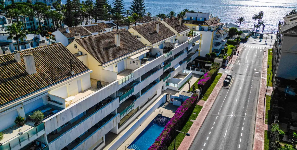 Venta de apartamento en planta media en San Pedro de Alcántara 22