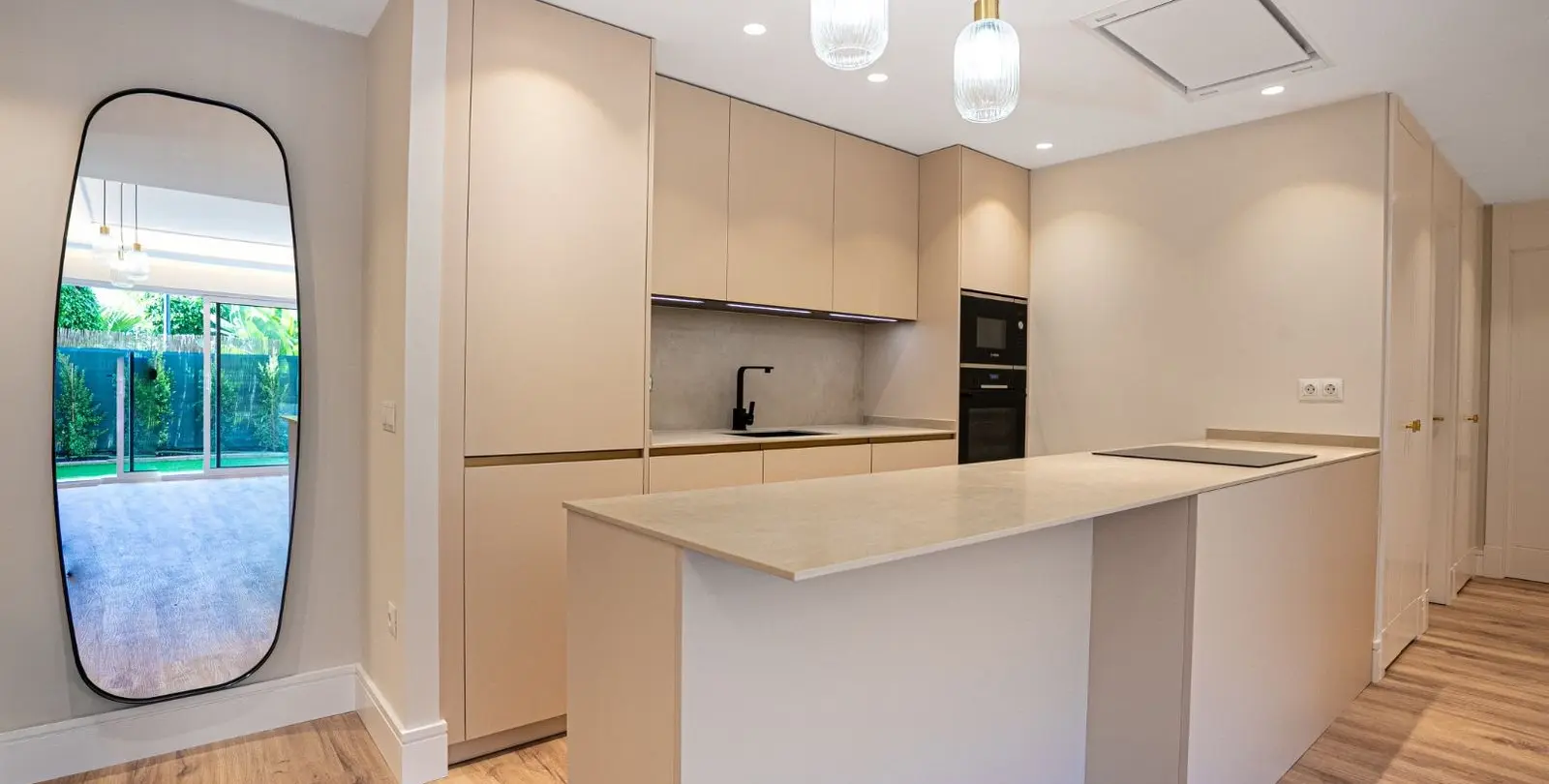Продажа апартаментов на среднем этаже в San Pedro de Alcántara 10