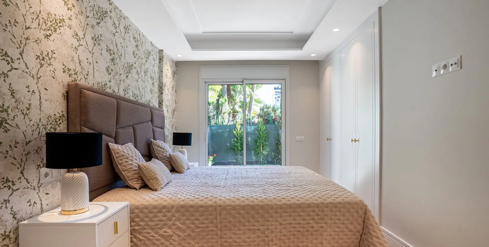 Продажа апартаментов на среднем этаже в San Pedro de Alcántara 13