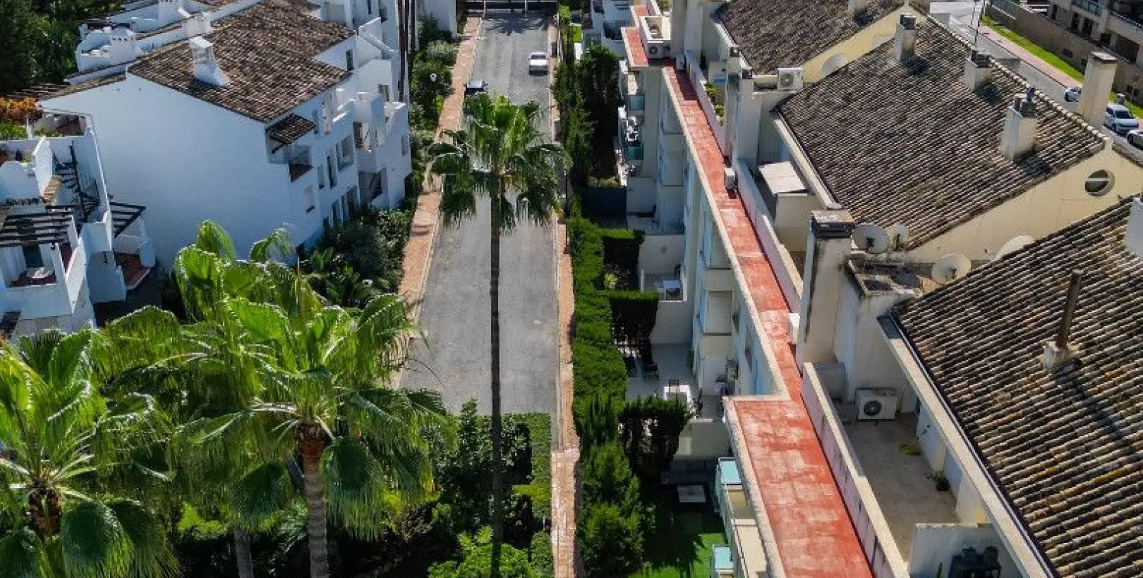 Venta de apartamento en planta media en San Pedro de Alcántara 21