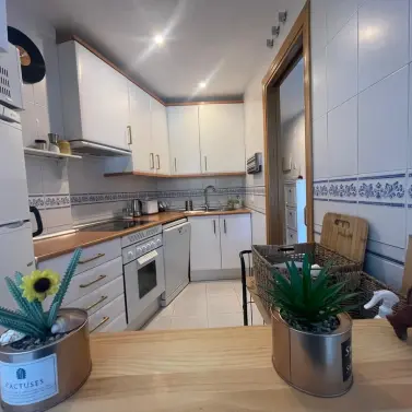 Sale of middle floor apartment in Fuengirola