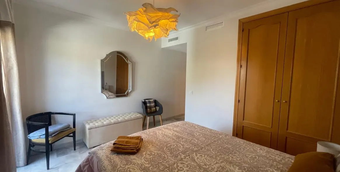 Sale of middle floor apartment in Fuengirola 5