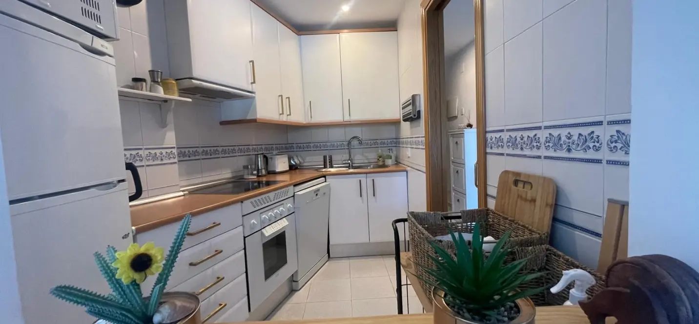 Venta de apartamento en planta media en Fuengirola 1