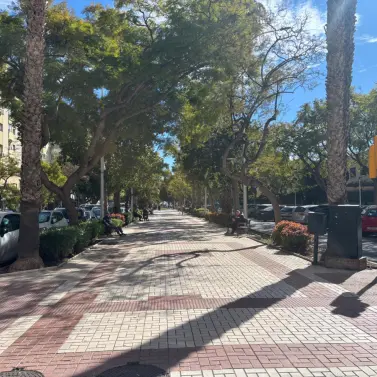 Sale of middle floor apartment in Málaga