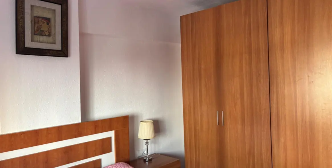 Sale of middle floor apartment in Málaga 9