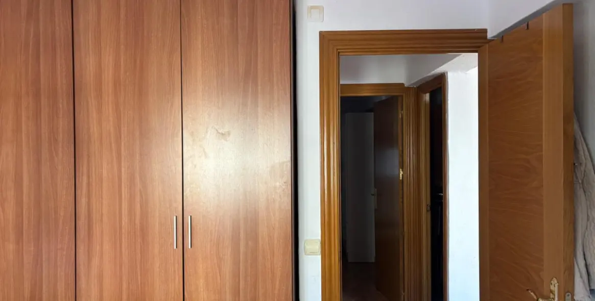 Sale of middle floor apartment in Málaga 10