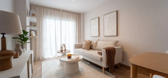 Sale of middle floor apartment in Fuengirola 2