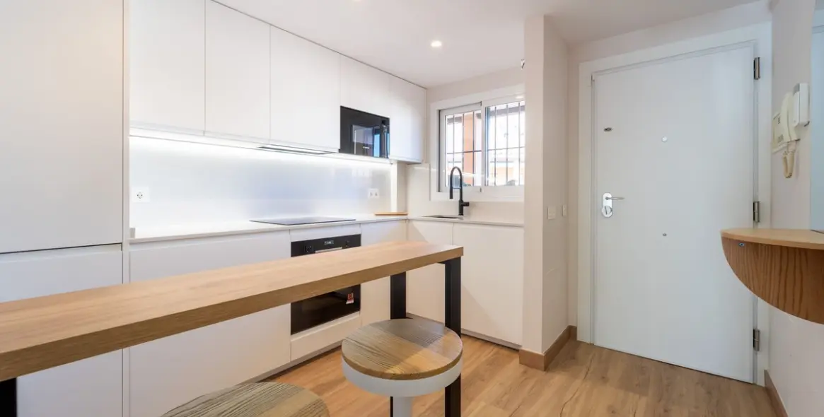 Sale of middle floor apartment in Fuengirola 9