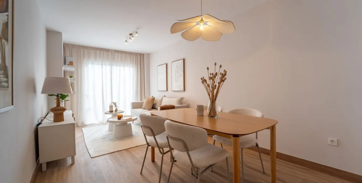 Sale of middle floor apartment in Fuengirola 11