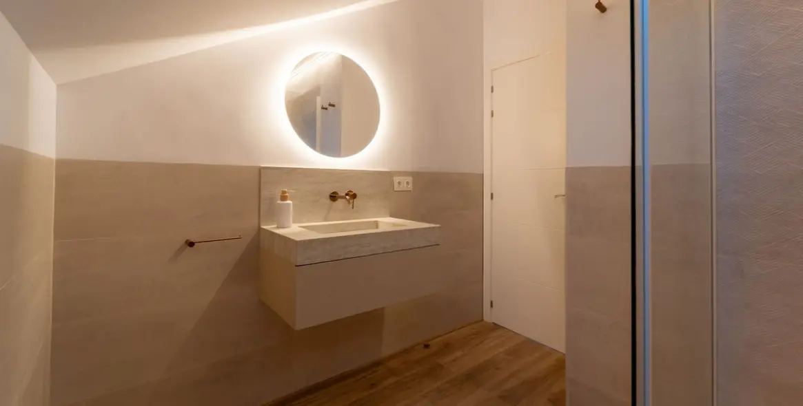 Sale of middle floor apartment in Fuengirola 19