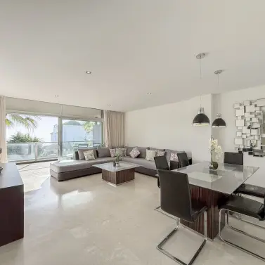 Продажа апартаментов на среднем этаже в Manilva