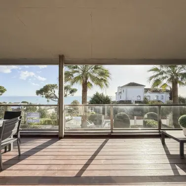 Продажа апартаментов на среднем этаже в Manilva