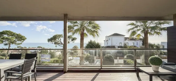 Продажа апартаментов на среднем этаже в Manilva 3