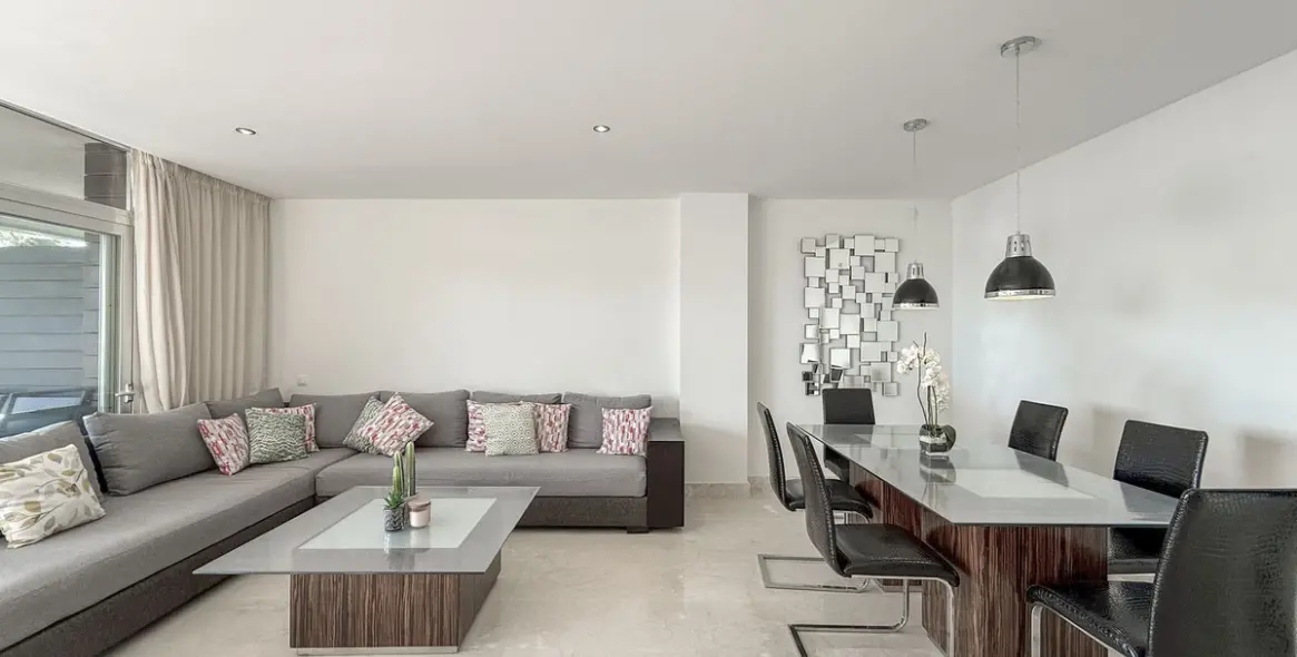 Продажа апартаментов на среднем этаже в Manilva 11