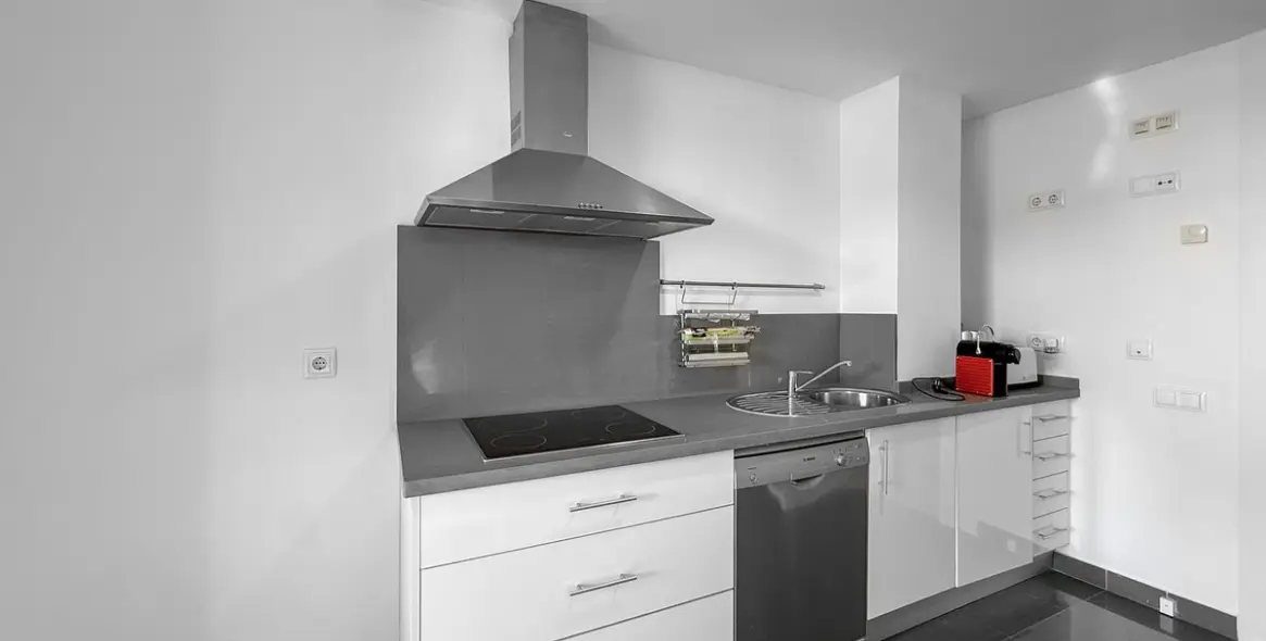 Sale of middle floor apartment in Manilva 22