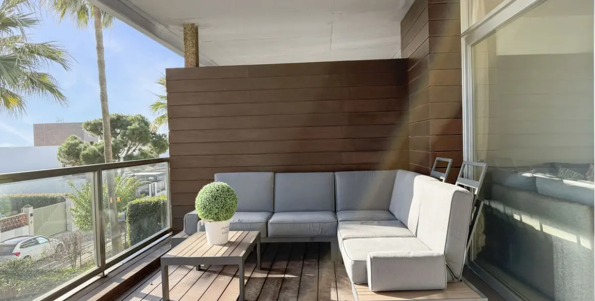 Sale of middle floor apartment in Manilva 27