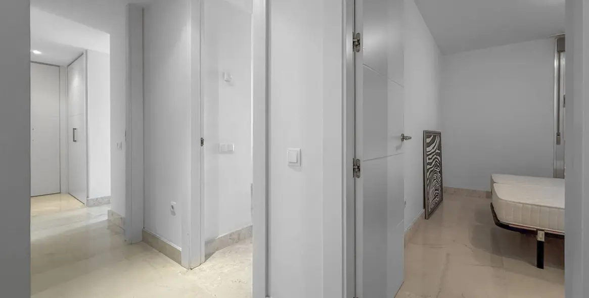 Sale of middle floor apartment in Manilva 40