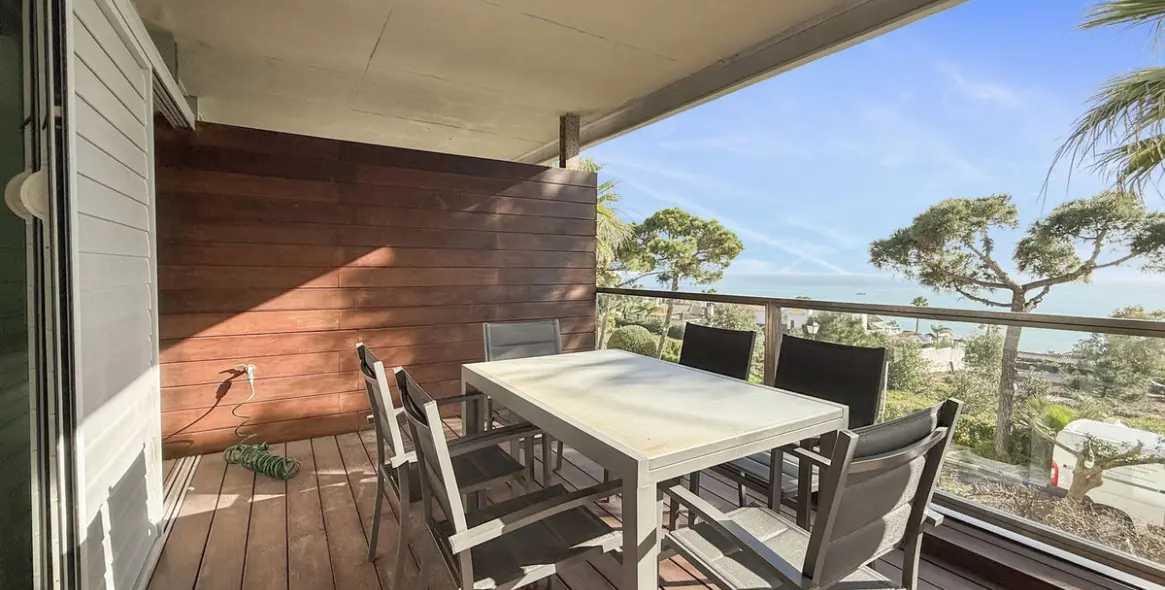 Sale of middle floor apartment in Manilva 57