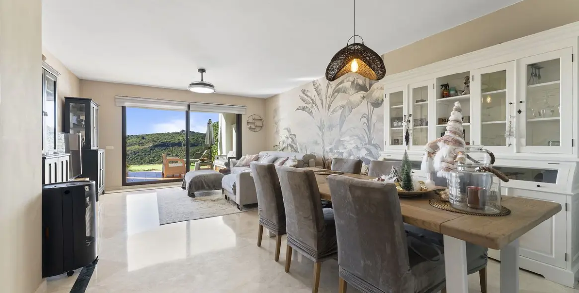 Sale of ground floor apartment in Casares 3