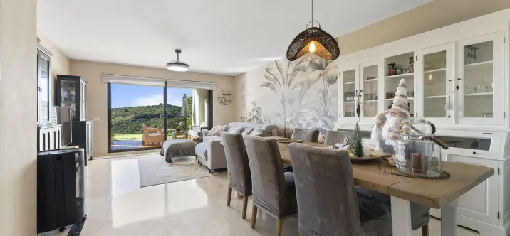 Sale of ground floor apartment in Casares 2