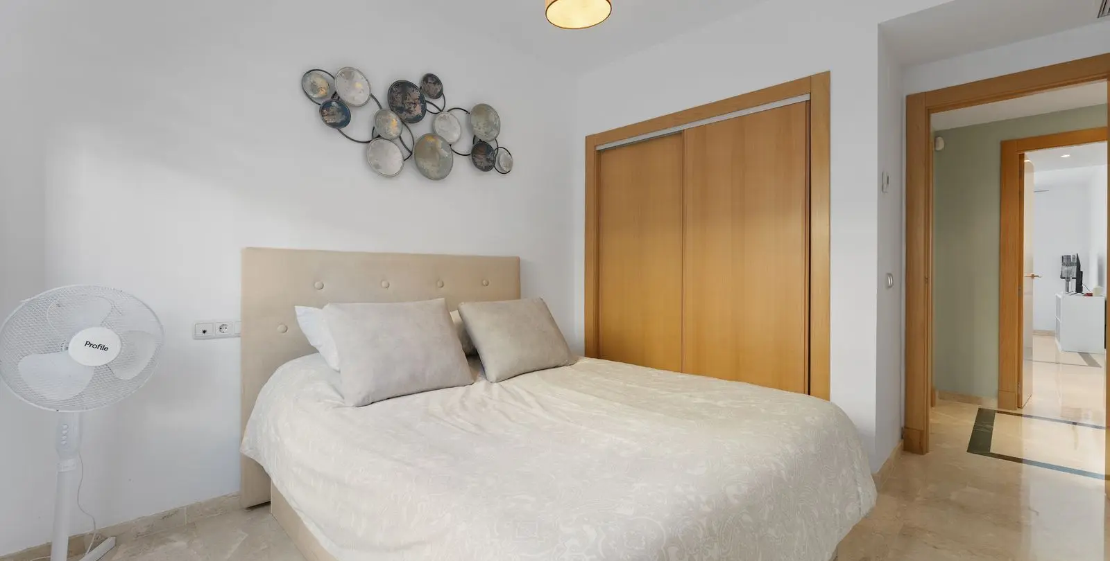 Продажа апартаментов на первом этаже в Casares 21