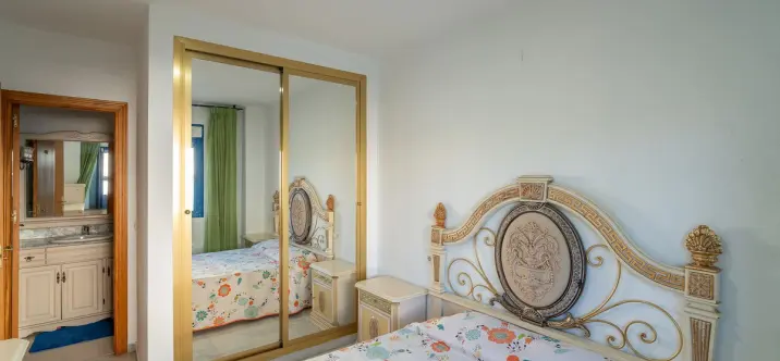 Продажа апартаментов на среднем этаже в Estepona 3