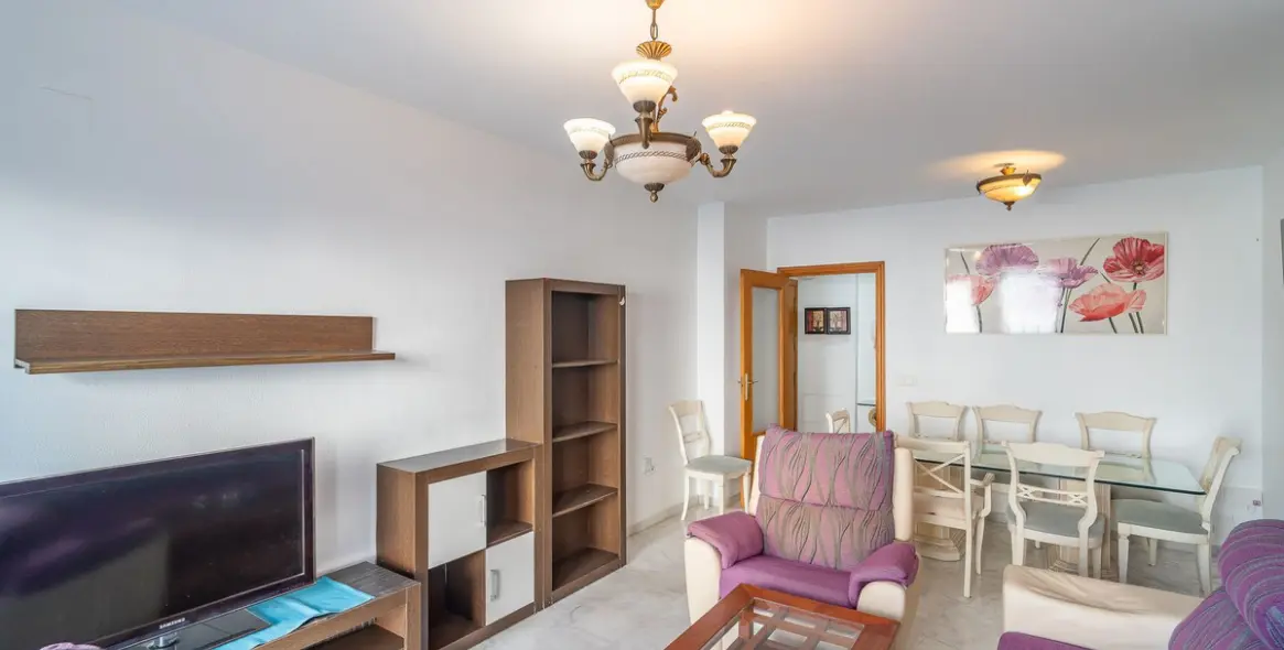 Продажа апартаментов на среднем этаже в Estepona 6