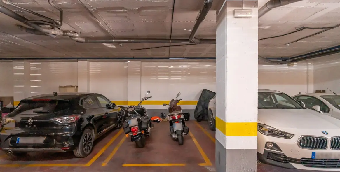 Продажа апартаментов на среднем этаже в Estepona 11