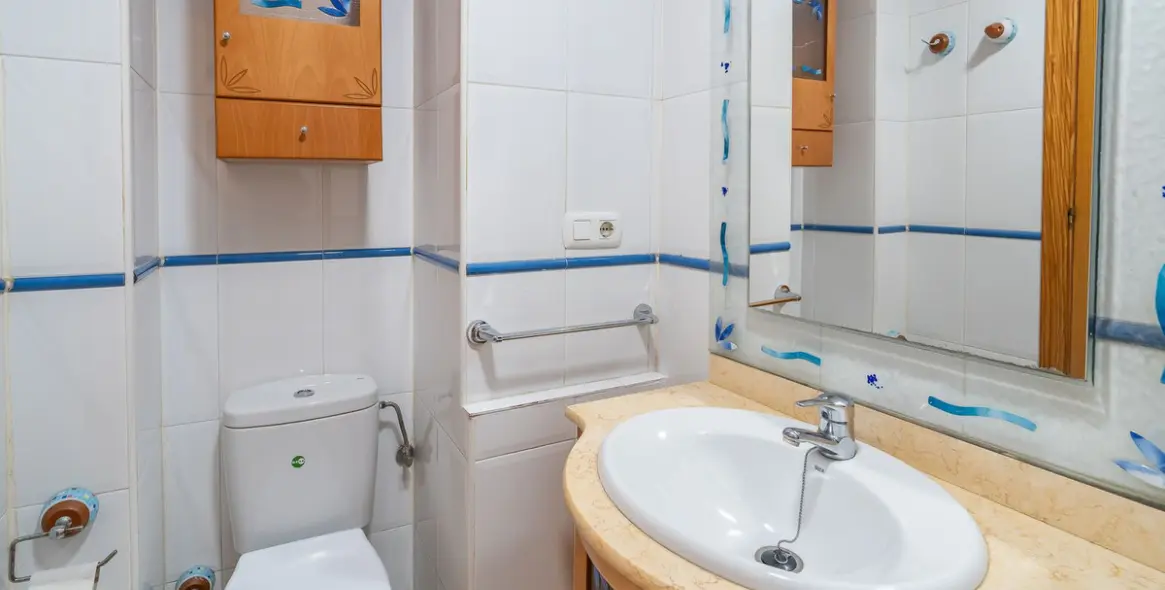 Продажа апартаментов на среднем этаже в Estepona 12