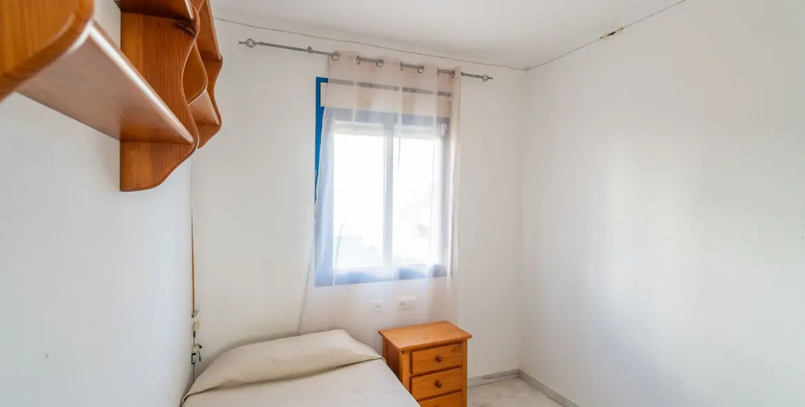 Продажа апартаментов на среднем этаже в Estepona 14