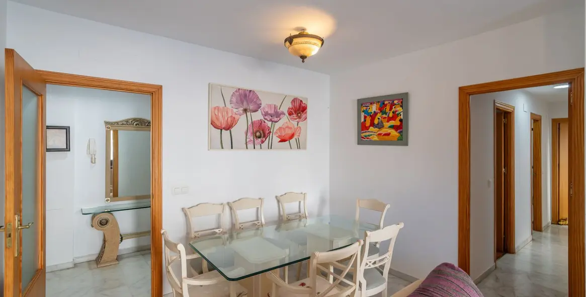 Sale of middle floor apartment in Estepona 23