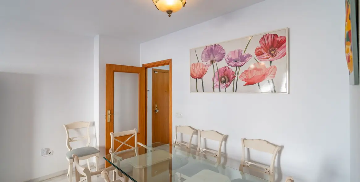Sale of middle floor apartment in Estepona 26