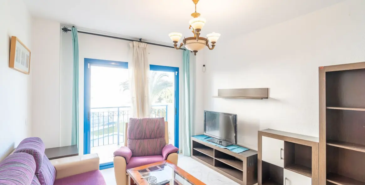 Sale of middle floor apartment in Estepona 34