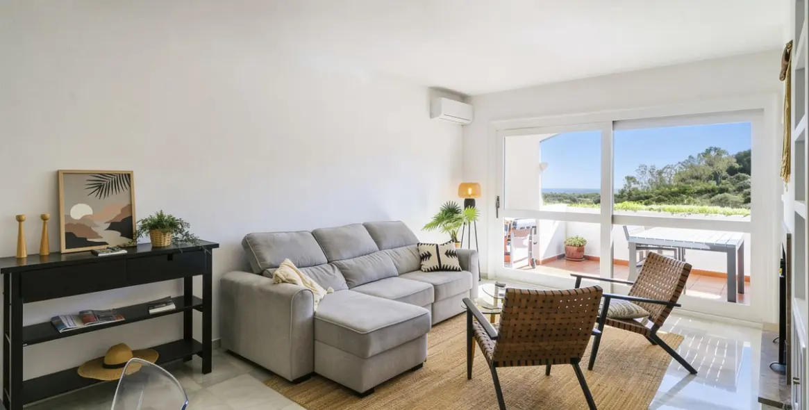 Продажа апартаментов на первом этаже в Los Arqueros 1