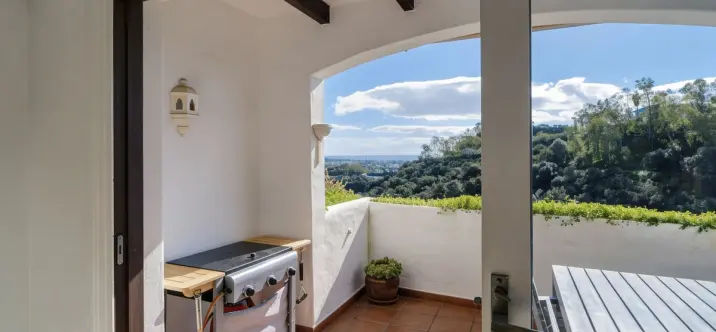 Продажа апартаментов на первом этаже в Los Arqueros 4