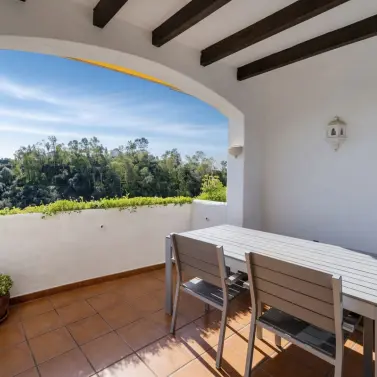 Продажа апартаментов на первом этаже в Los Arqueros