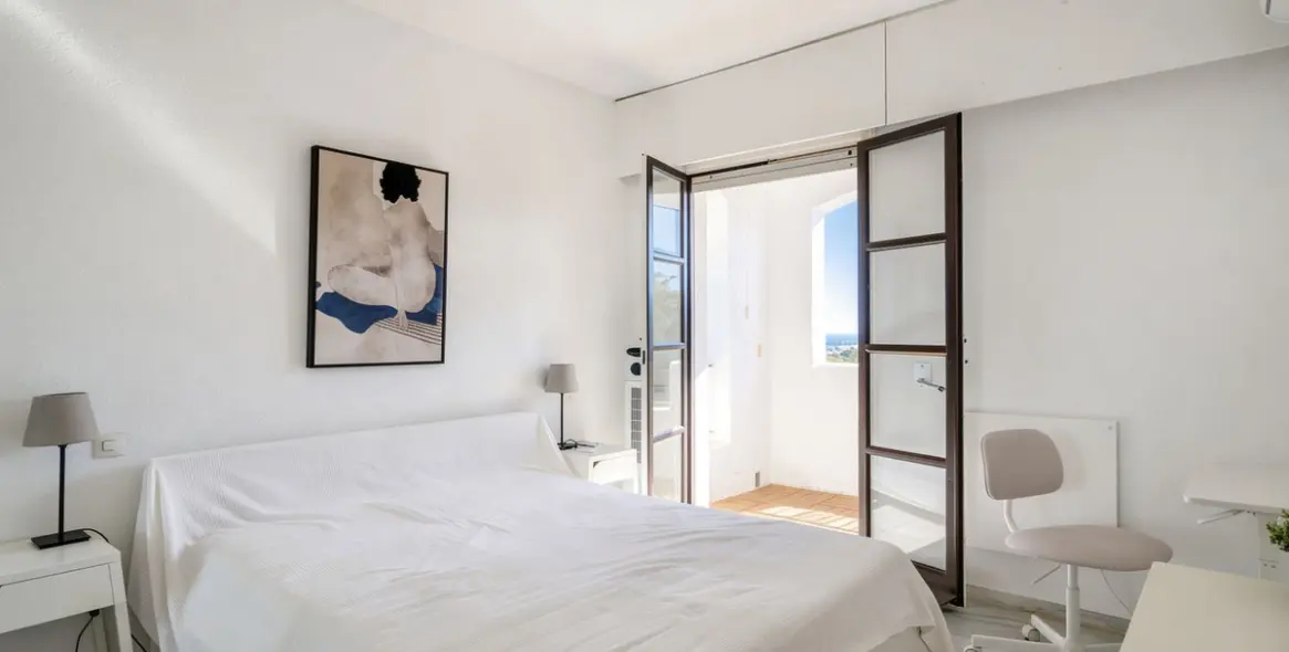 Продажа апартаментов на первом этаже в Los Arqueros 17