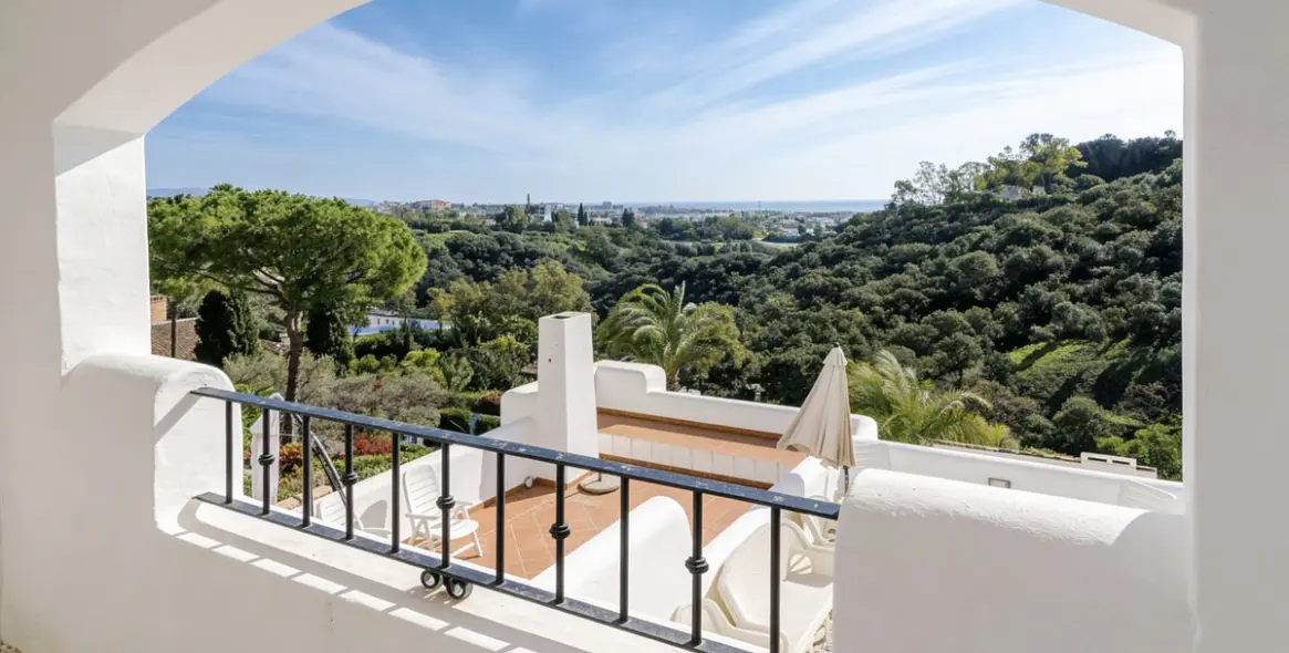 Продажа апартаментов на первом этаже в Los Arqueros 21