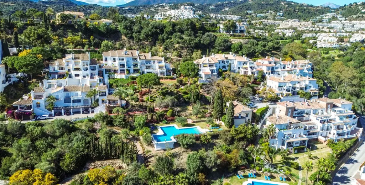 Продажа апартаментов на первом этаже в Los Arqueros 36