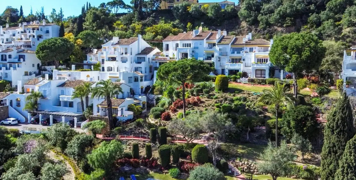 Продажа апартаментов на первом этаже в Los Arqueros 37