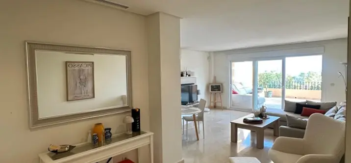 Продажа апартаментов на первом этаже в Nueva Andalucía 2