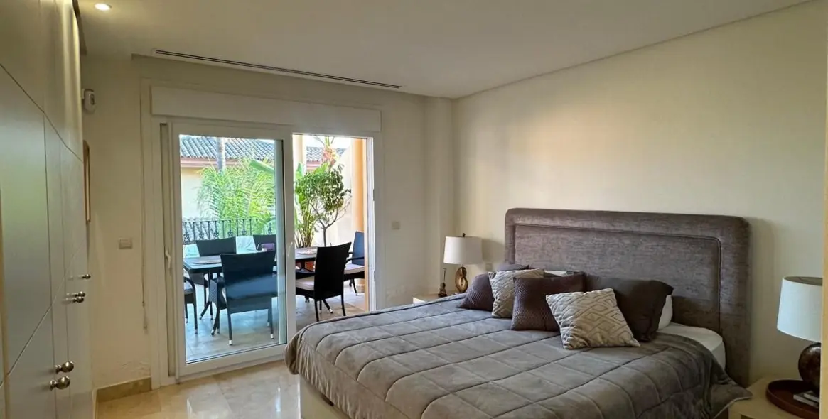 Продажа апартаментов на первом этаже в Nueva Andalucía 11