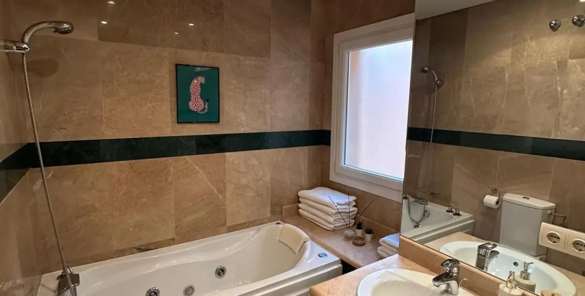 Продажа апартаментов на первом этаже в Nueva Andalucía 20