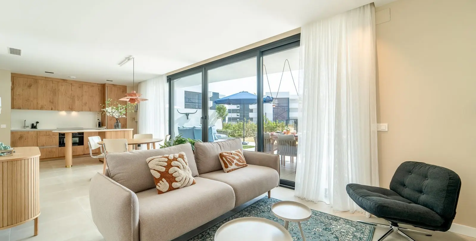 Venta de apartamento en planta baja en Higueron 1