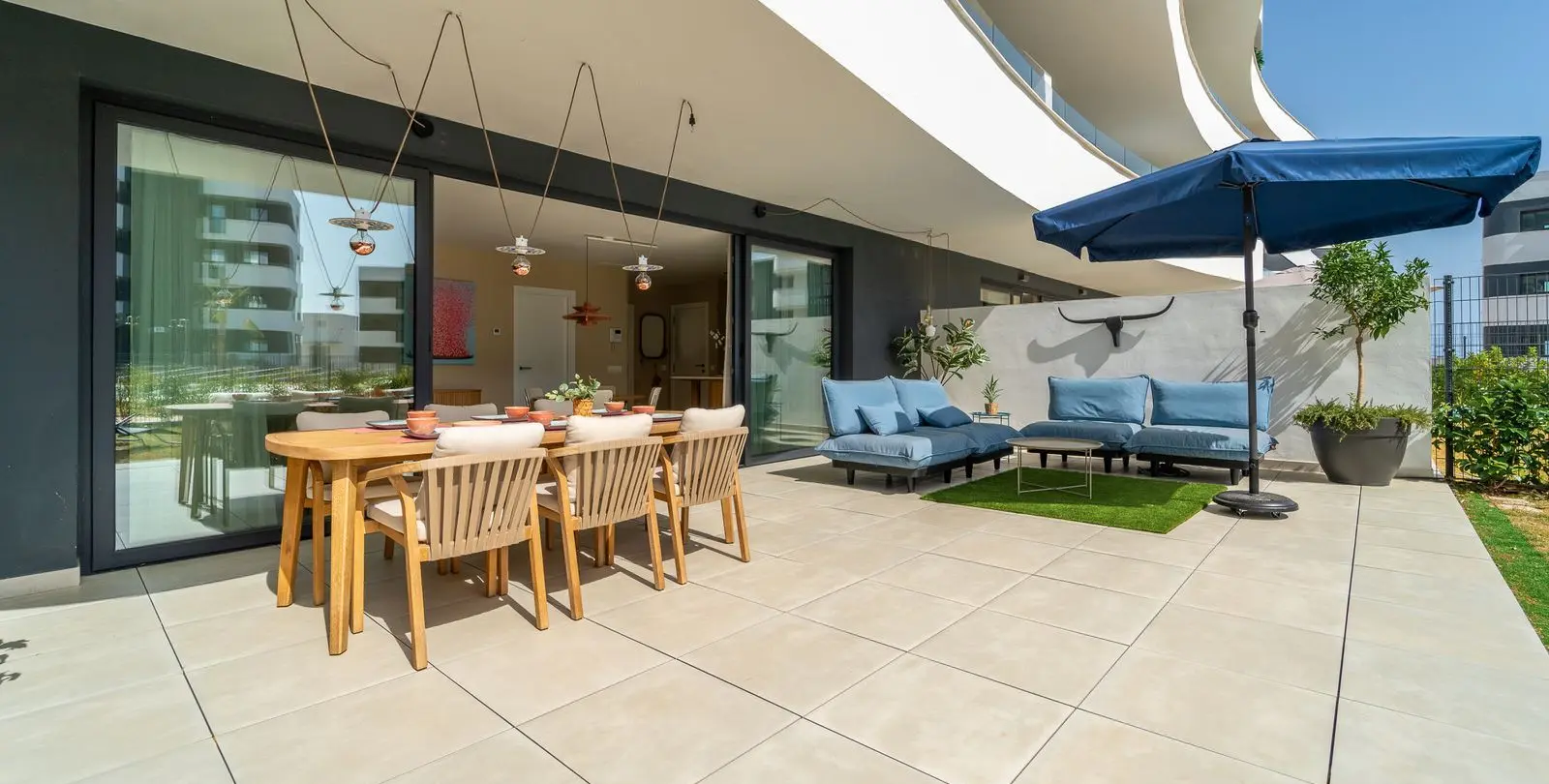 Venta de apartamento en planta baja en Higueron 5
