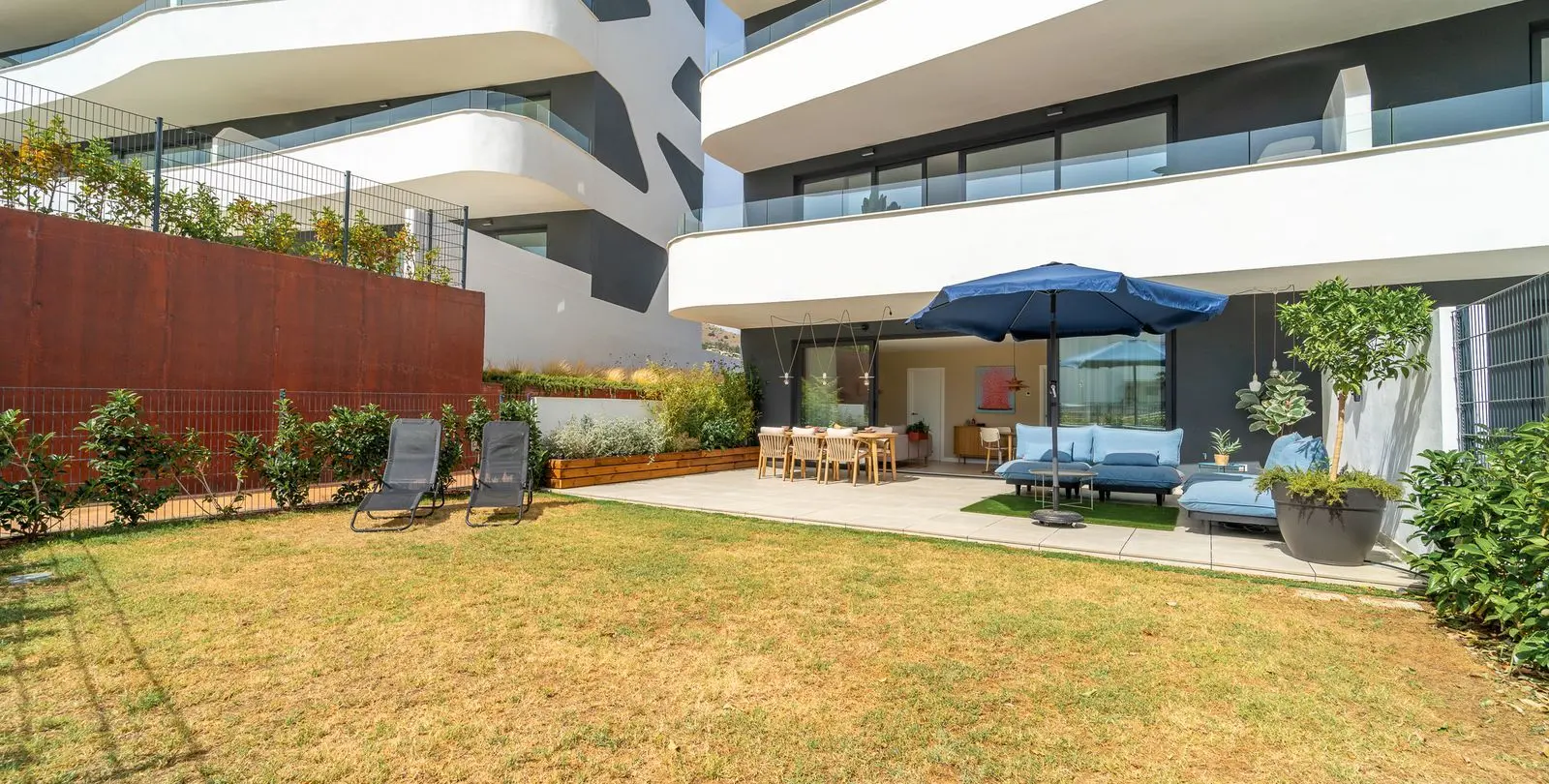 Venta de apartamento en planta baja en Higueron 6