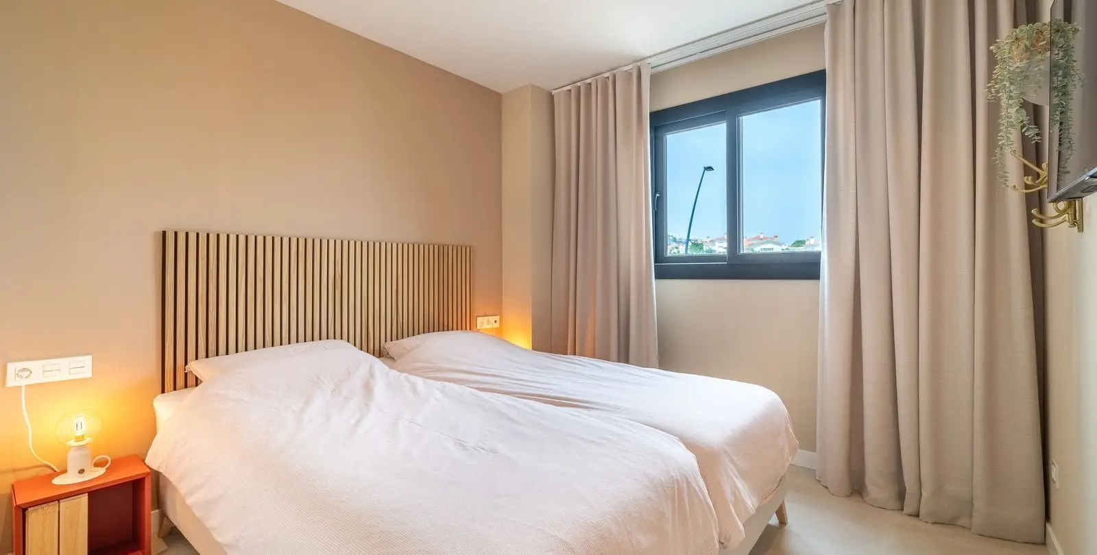 Venta de apartamento en planta baja en Higueron 18