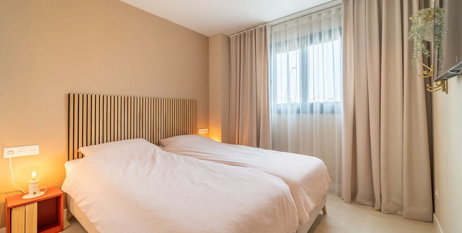 Venta de apartamento en planta baja en Higueron 19