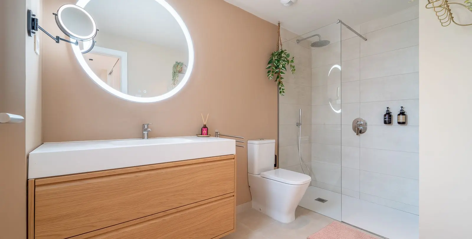Venta de apartamento en planta baja en Higueron 20