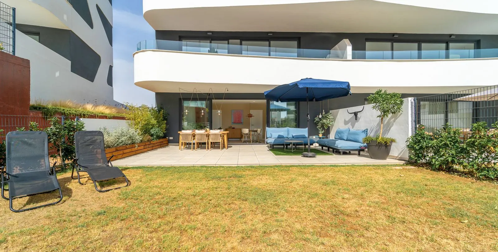 Venta de apartamento en planta baja en Higueron 34